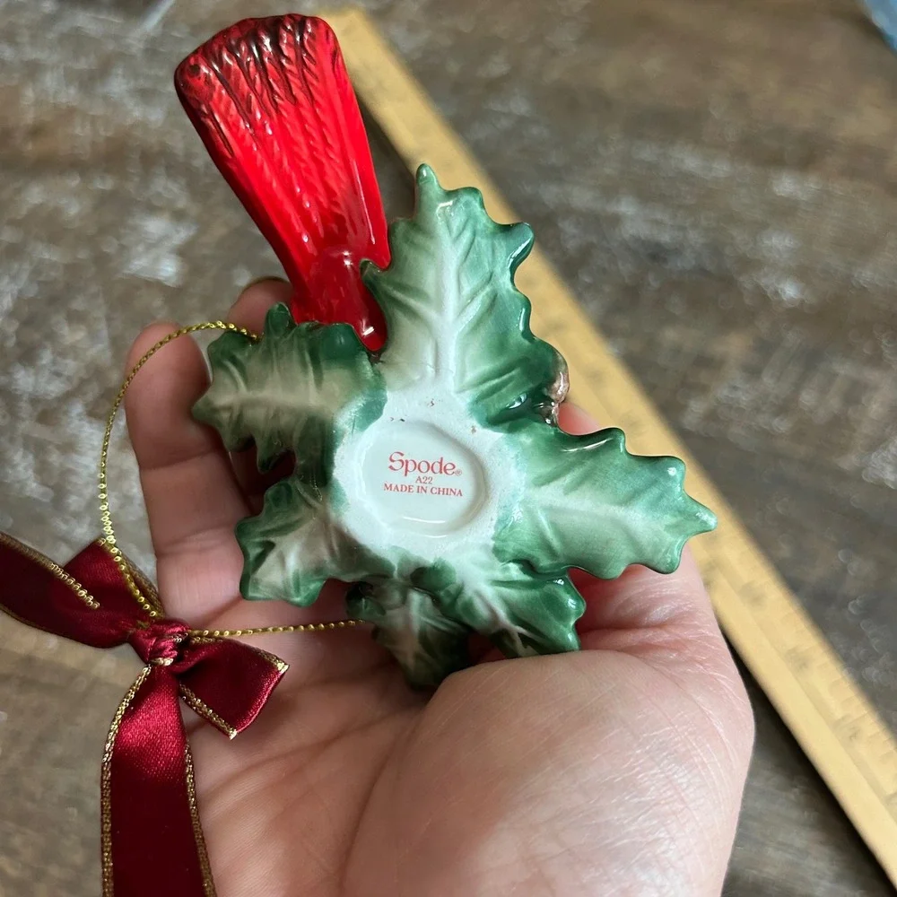 Spode Red Cardinal Bird on Holly Leaf Ceramic Christmas Tree Ornament A22